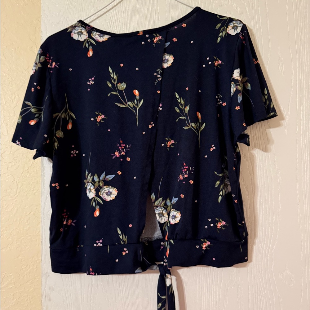 Blue and White Tie Front Short Sleeve Blouse